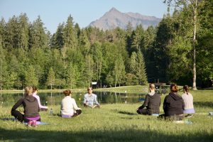 Yoga-at-Lake-Samoens